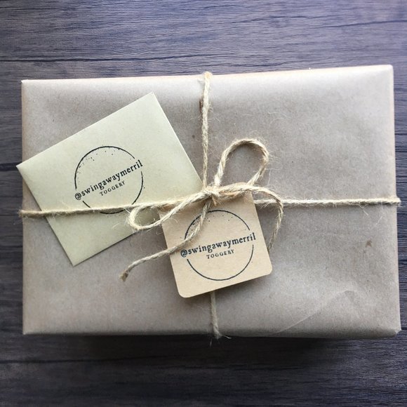 Welcome to the Swing Away Merril Toggery! - Picture 4 of 7